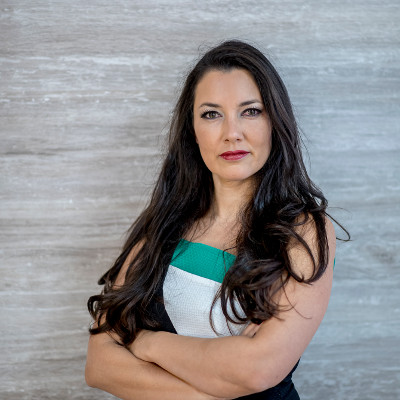 Marcia Stoeberl (OAB/PR 43237)